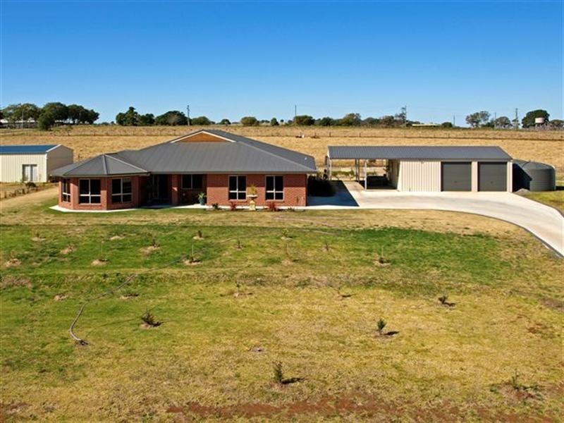 3 Horizon Court, Highfields QLD 4352