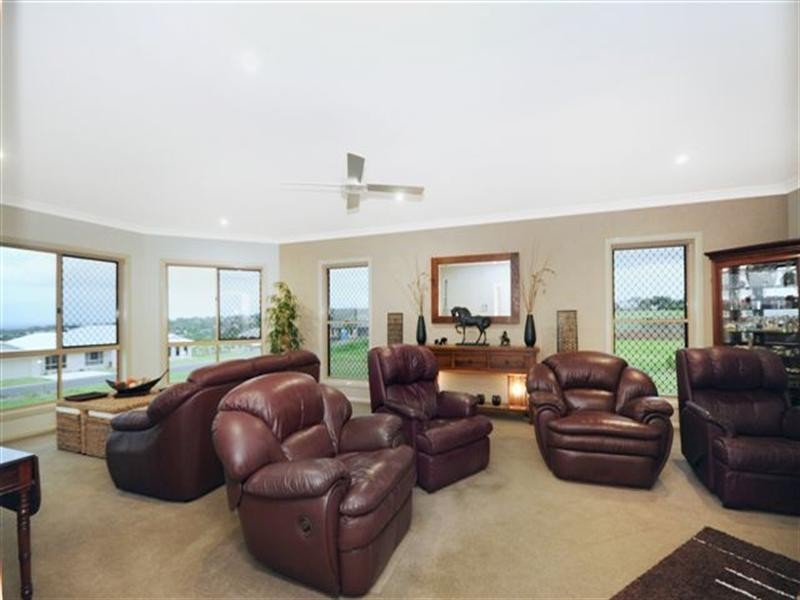 3 Horizon Court, Highfields QLD 4352