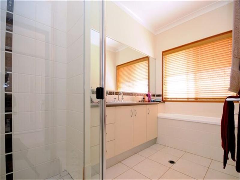 10 Dunbar Court, Highfields QLD 4352