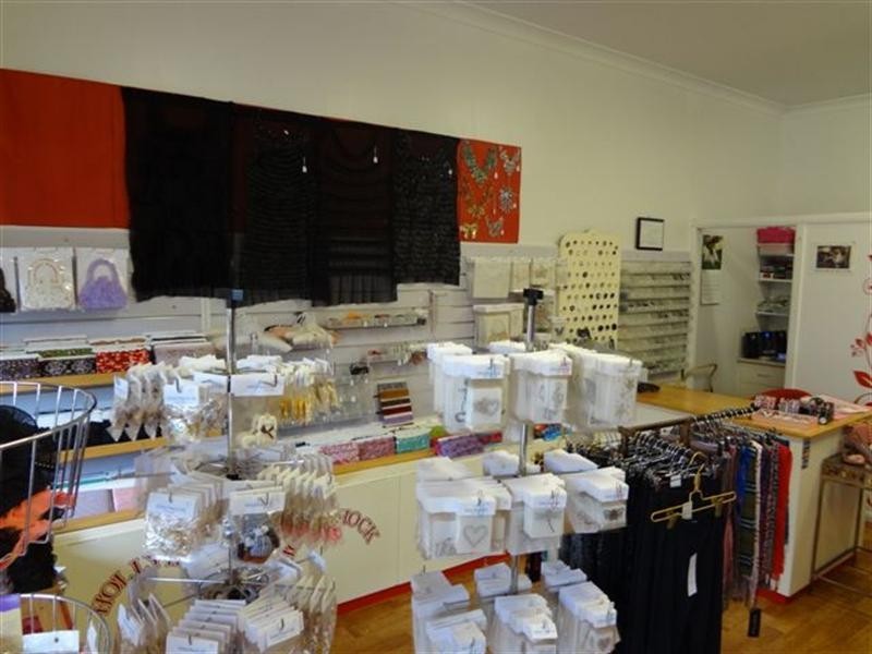 Shop 2 Abbie Lane, Highfields QLD 4352