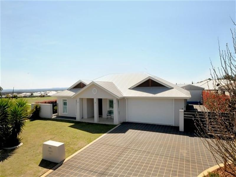 36 Mather Street, Highfields QLD 4352