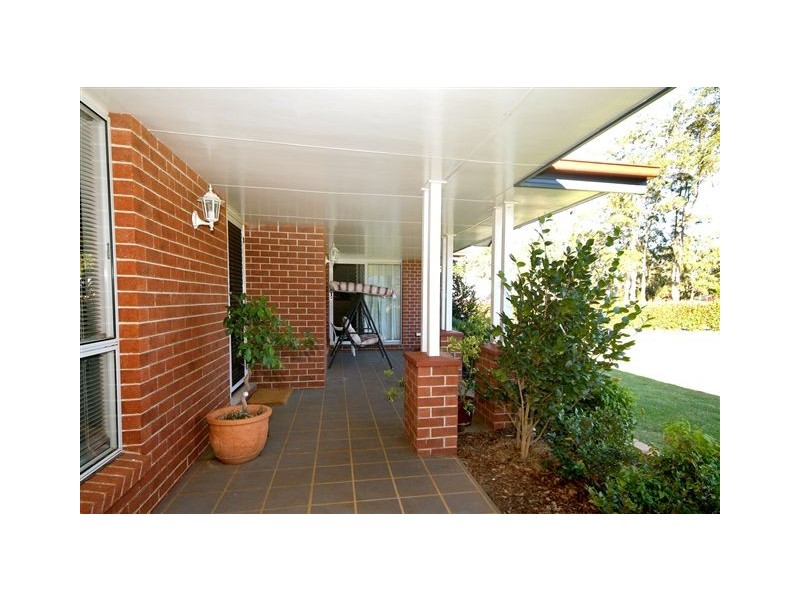 8 Tara Court, Highfields QLD 4352