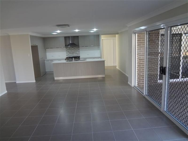40 Honeyeater Drive, Highfields QLD 4352