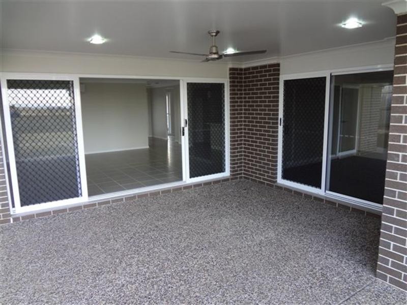 40 Honeyeater Drive, Highfields QLD 4352