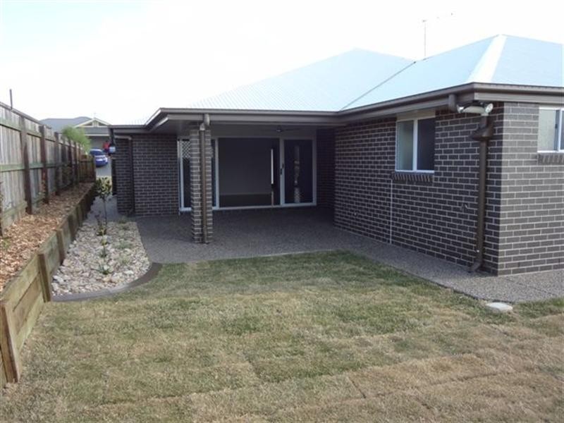 40 Honeyeater Drive, Highfields QLD 4352