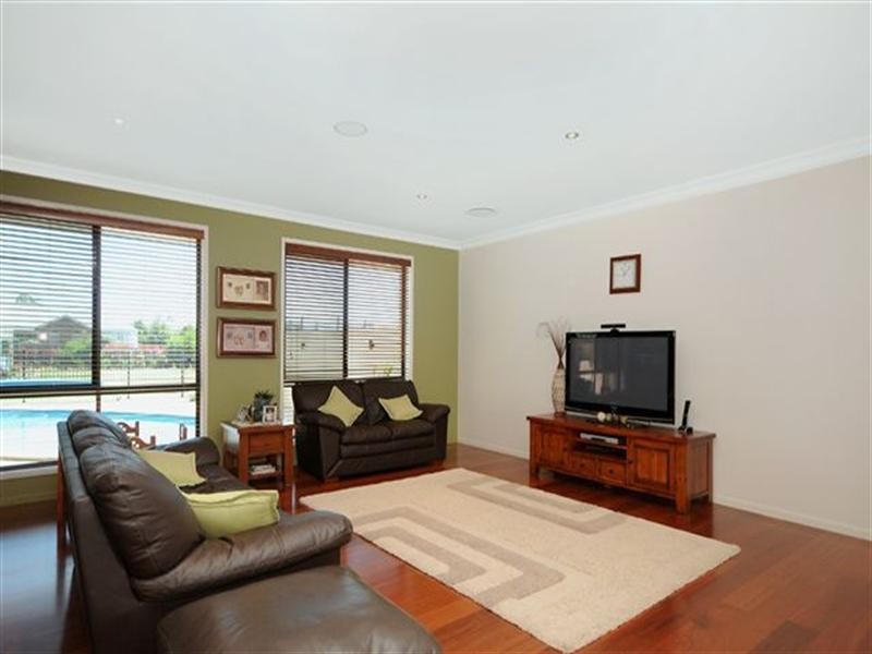 4 Arcadia Court, Highfields QLD 4352