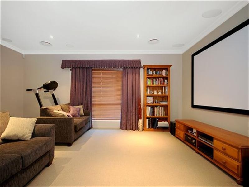 4 Arcadia Court, Highfields QLD 4352