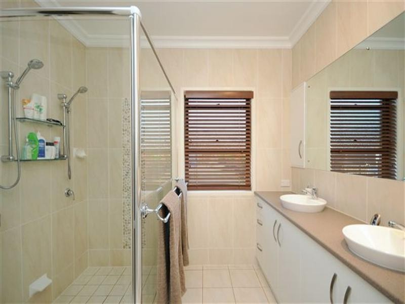 4 Arcadia Court, Highfields QLD 4352