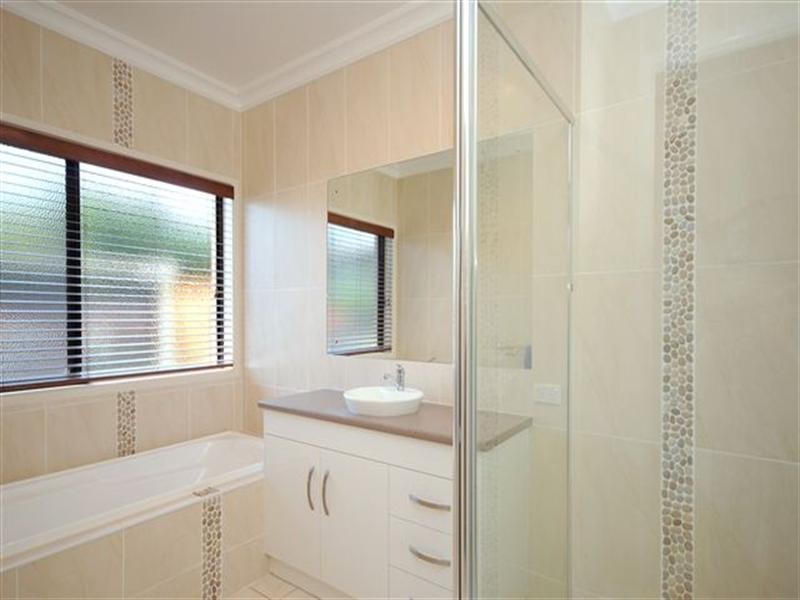 4 Arcadia Court, Highfields QLD 4352