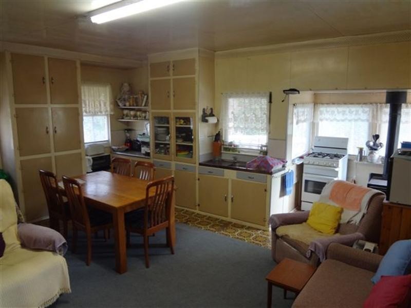 61 Utschink Road, Highfields QLD 4352