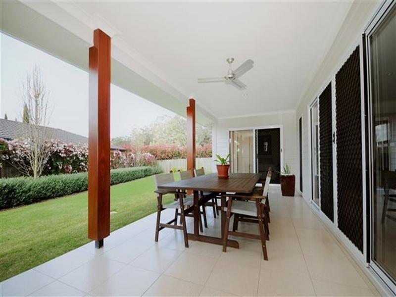 9 Manooka Crescent, Highfields QLD 4352