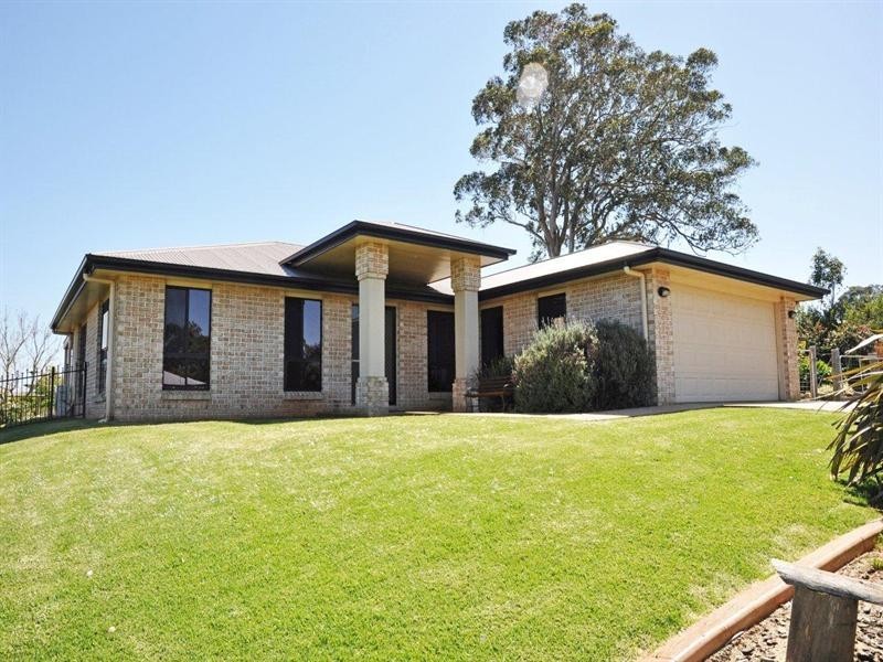 12 Volp Court, Highfields QLD 4352