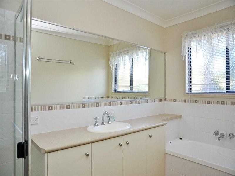 12 Volp Court, Highfields QLD 4352