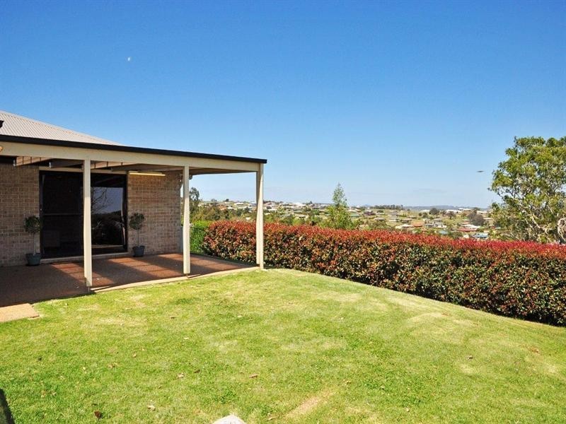 12 Volp Court, Highfields QLD 4352