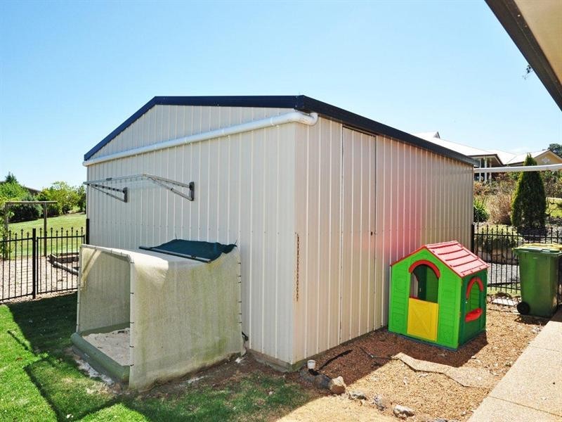 12 Volp Court, Highfields QLD 4352