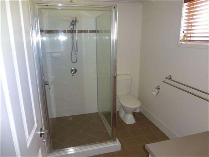 11 Campbell Drive, Highfields QLD 4352