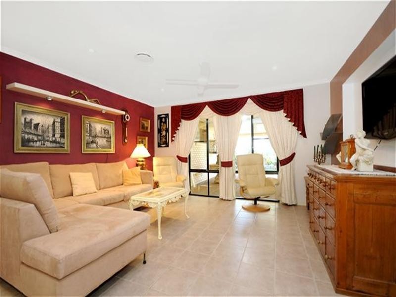 5 Charmaine Court, Highfields QLD 4352