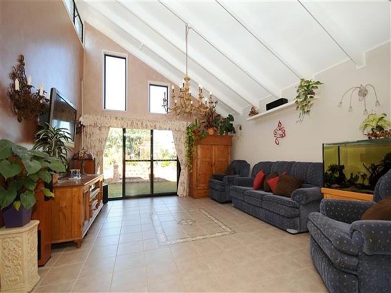 5 Charmaine Court, Highfields QLD 4352