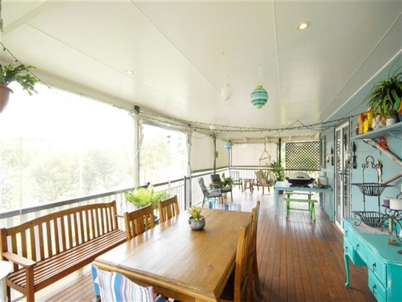 11 Peters Road, Meringandan West QLD 4352