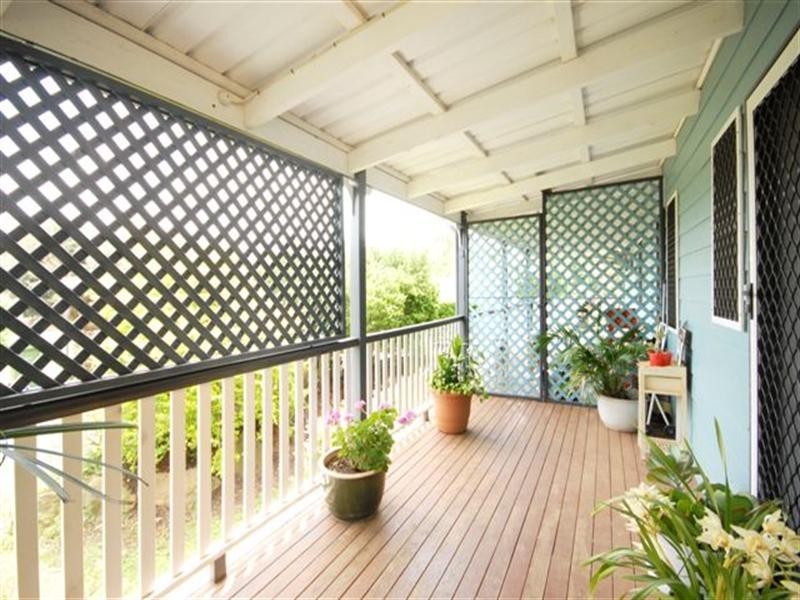 11 Peters Road, Meringandan West QLD 4352