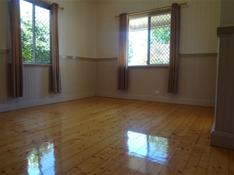 36 Wallace Street, Newtown QLD 4350