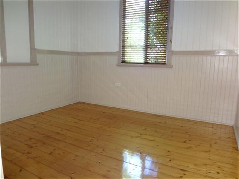 36 Wallace Street, Newtown QLD 4350