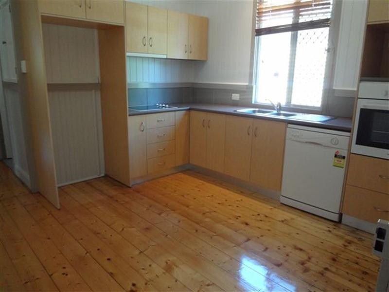 36 Wallace Street, Newtown QLD 4350