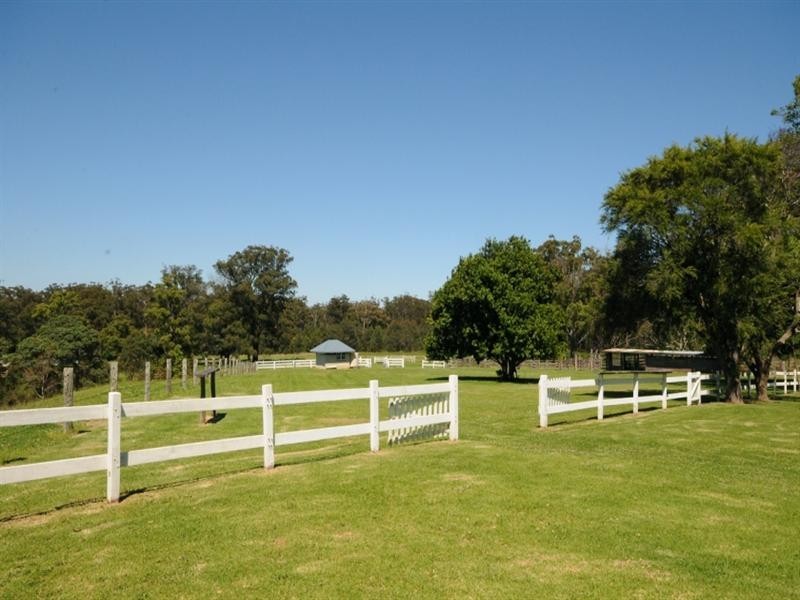 87 Alf Road, Mount Luke QLD 4352