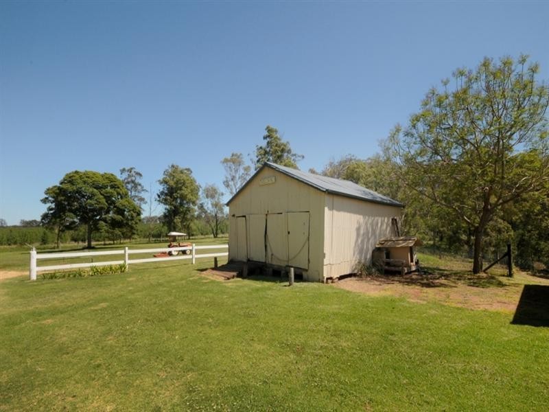 87 Alf Road, Mount Luke QLD 4352