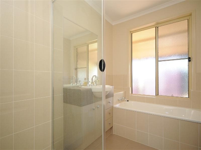 28 Camborne Street, Highfields QLD 4352