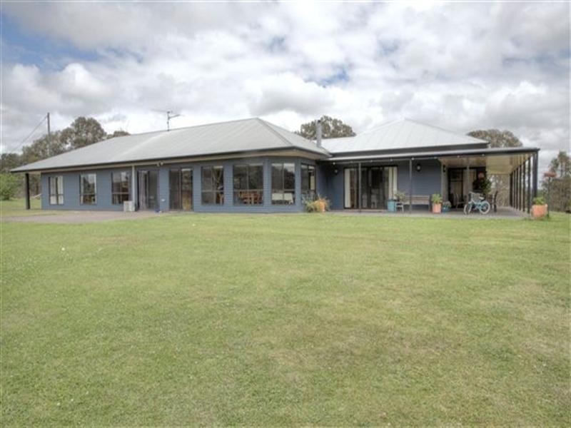 64 Puschmann Road, Geham QLD 4352