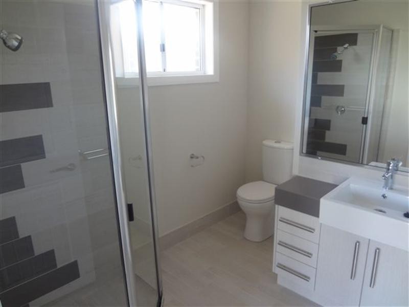 3 Plover Court, Highfields QLD 4352