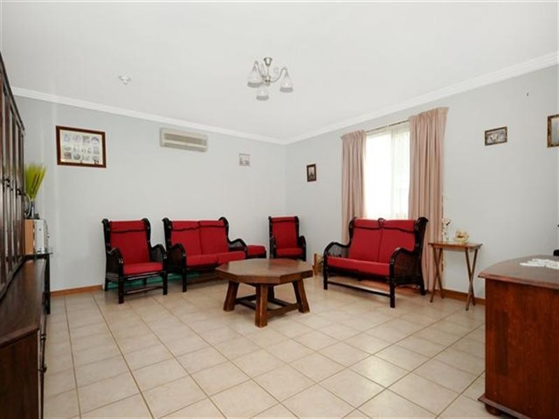 18 Tara Court, Highfields QLD 4352