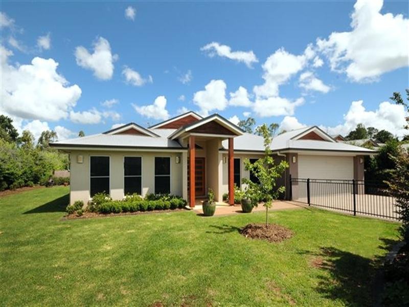 5 Arcadia Court, Highfields QLD 4352