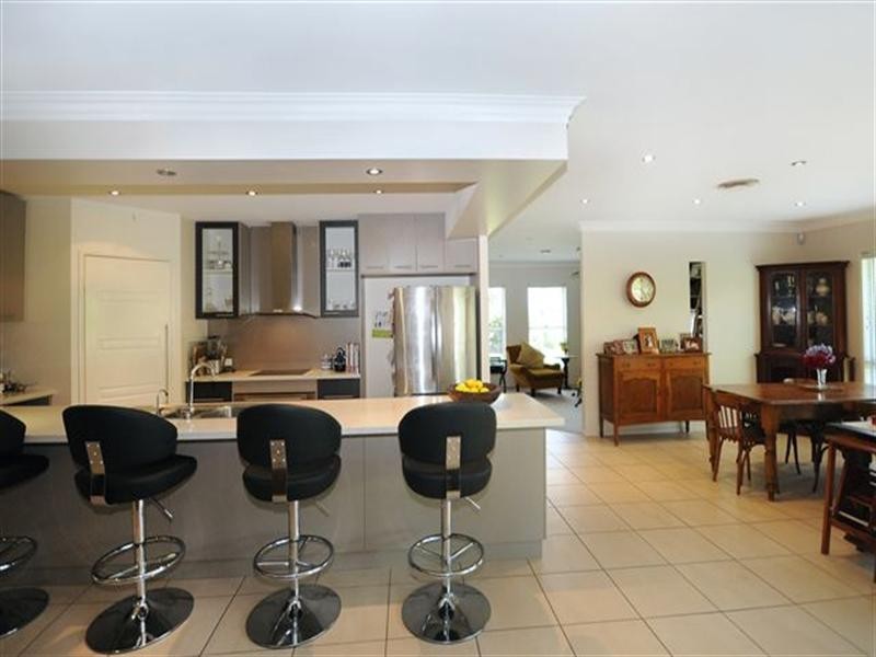 5 Arcadia Court, Highfields QLD 4352