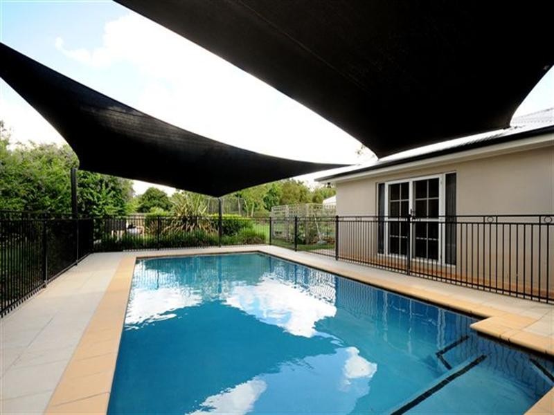 5 Arcadia Court, Highfields QLD 4352