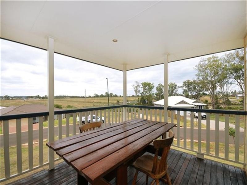 25 Camborne Street, Highfields QLD 4352