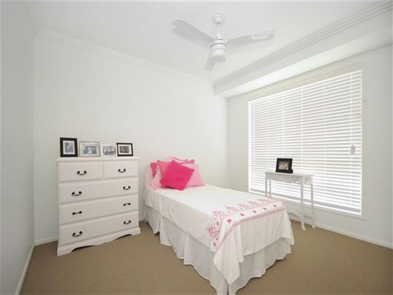 10 Plover Court, Highfields QLD 4352