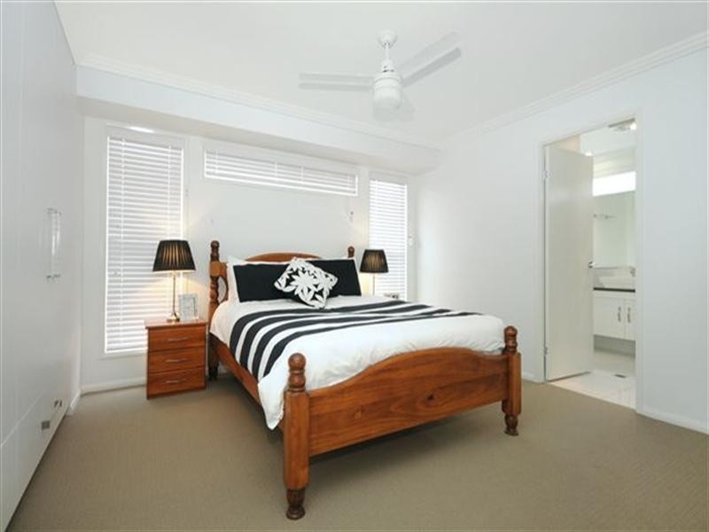 10 Plover Court, Highfields QLD 4352