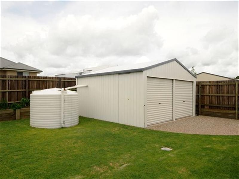 10 Plover Court, Highfields QLD 4352