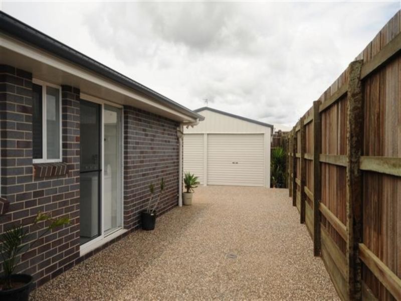 10 Plover Court, Highfields QLD 4352