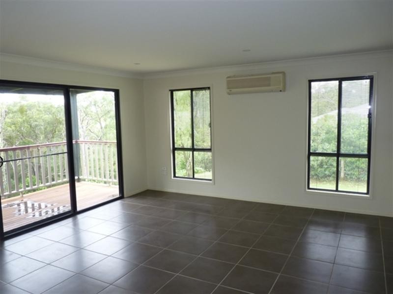 10 Jackson Close, Highfields QLD 4352