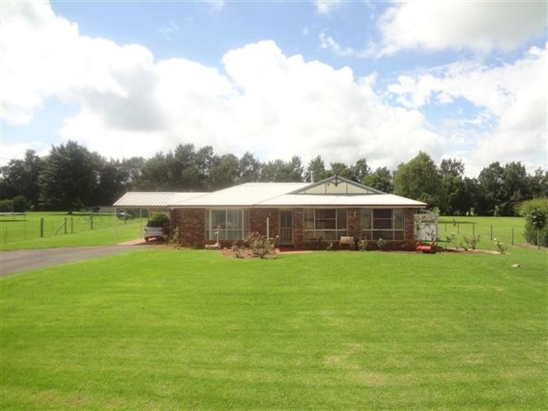 5 Kratzke Road, Highfields QLD 4352