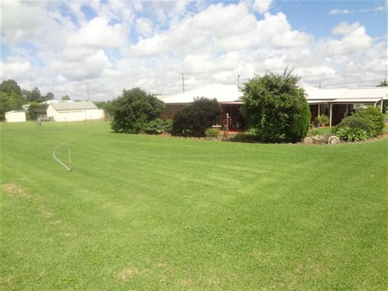 5 Kratzke Road, Highfields QLD 4352