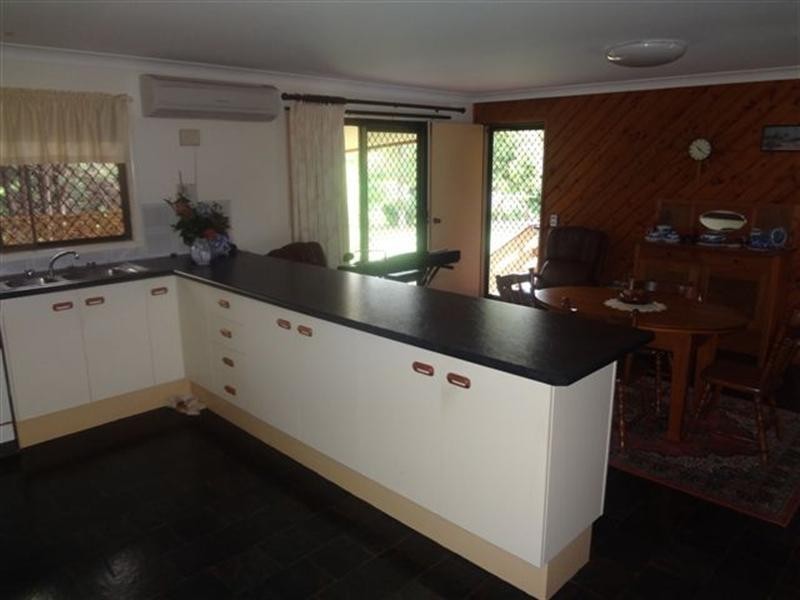 13 Plaza Circle, Highfields QLD 4352