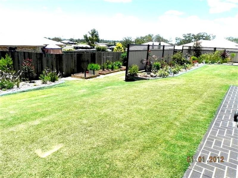 6 Camborne Drive, Highfields QLD 4352