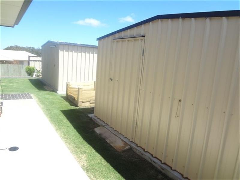 6 Camborne Drive, Highfields QLD 4352