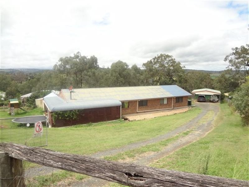 68 Valley View Drive, Meringandan West QLD 4352