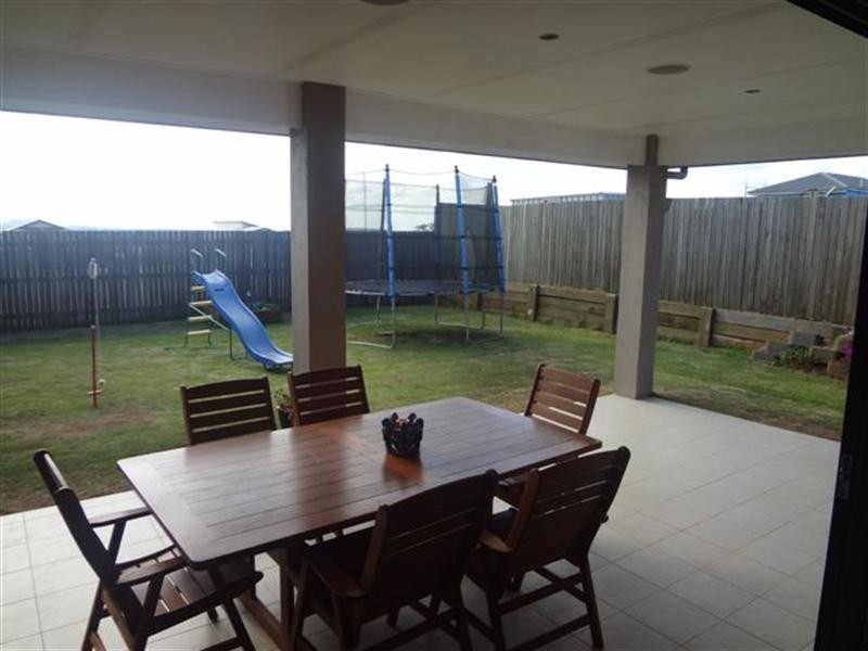 Unit 2/13 Wigan Avenue, Highfields QLD 4352