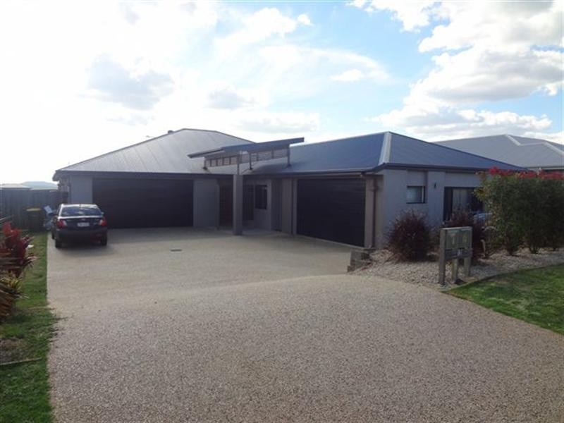 Unit 2/13 Wigan Avenue, Highfields QLD 4352